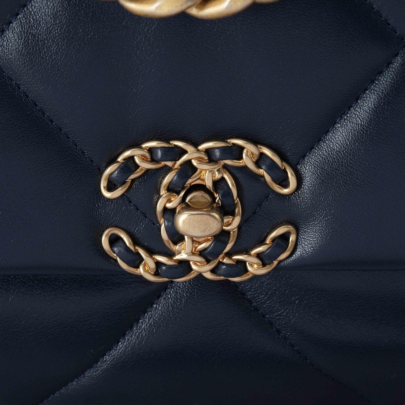 CHANEL(USED)샤넬 AS1160 19백 미듐