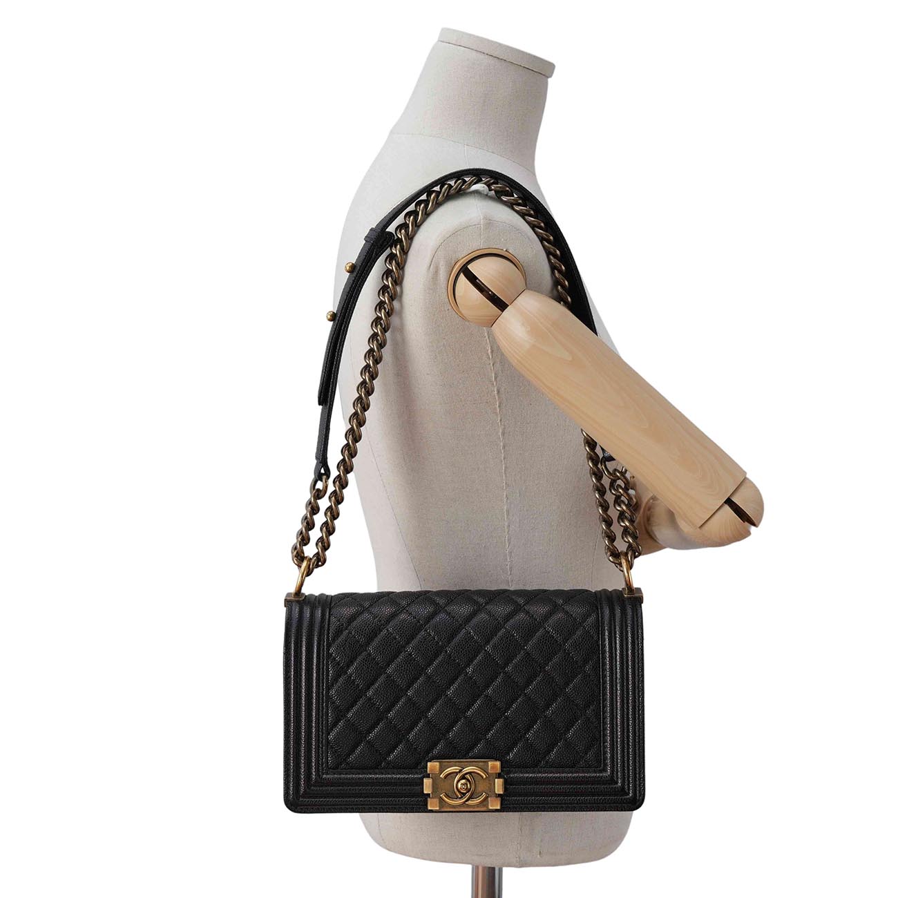 CHANEL(USED)샤넬 보이샤넬 미듐 플랩백
