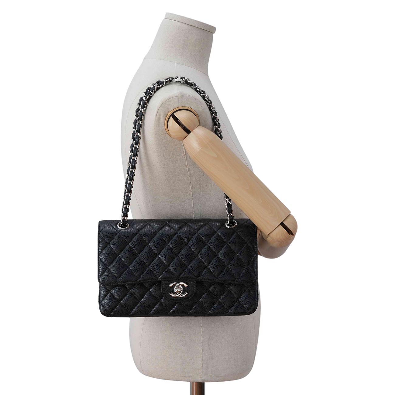 CHANEL(USED)샤넬 A01112 캐비어 클래식 미듐 플랩백