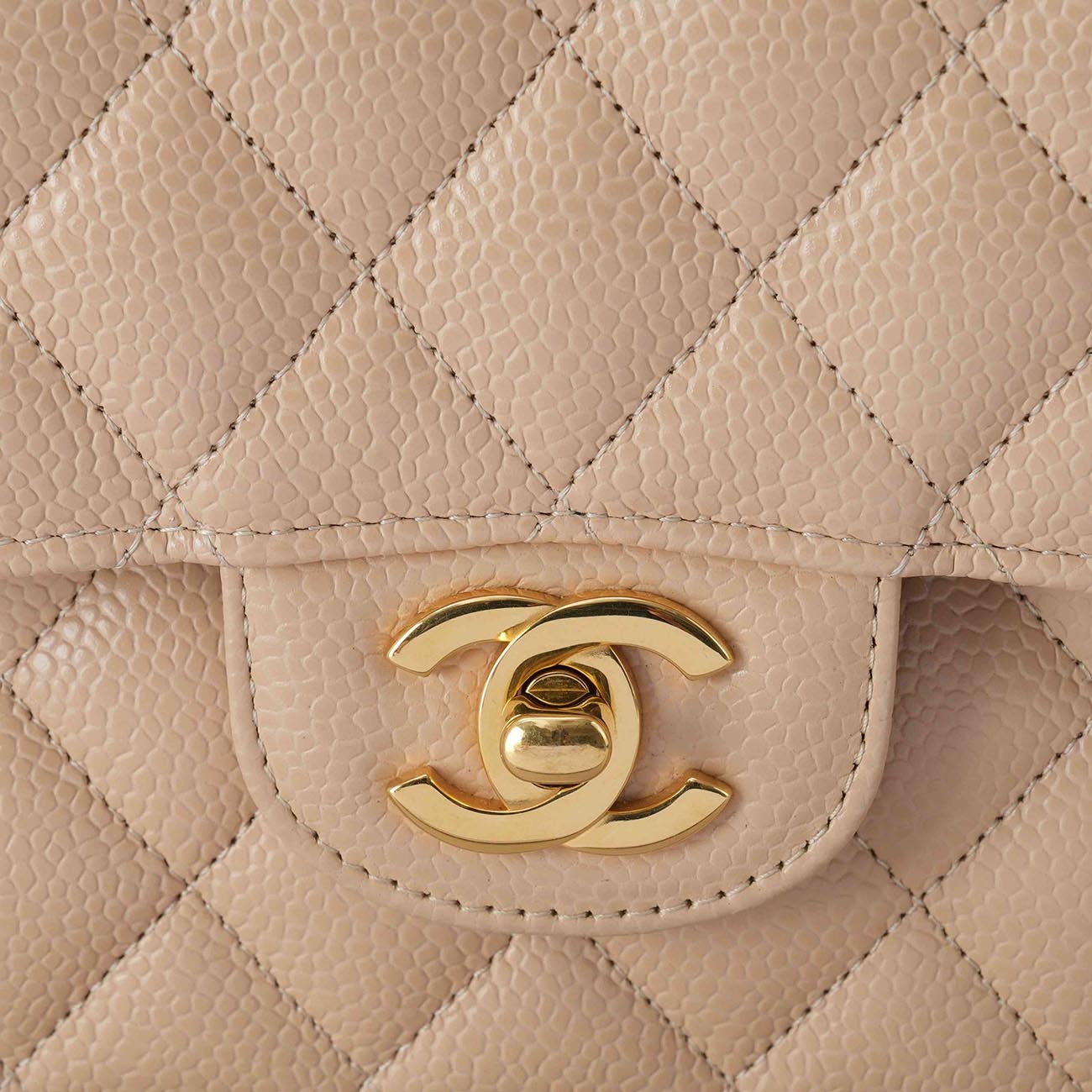 CHANEL(USED)샤넬 캐비어 클래식 미듐 플랩백