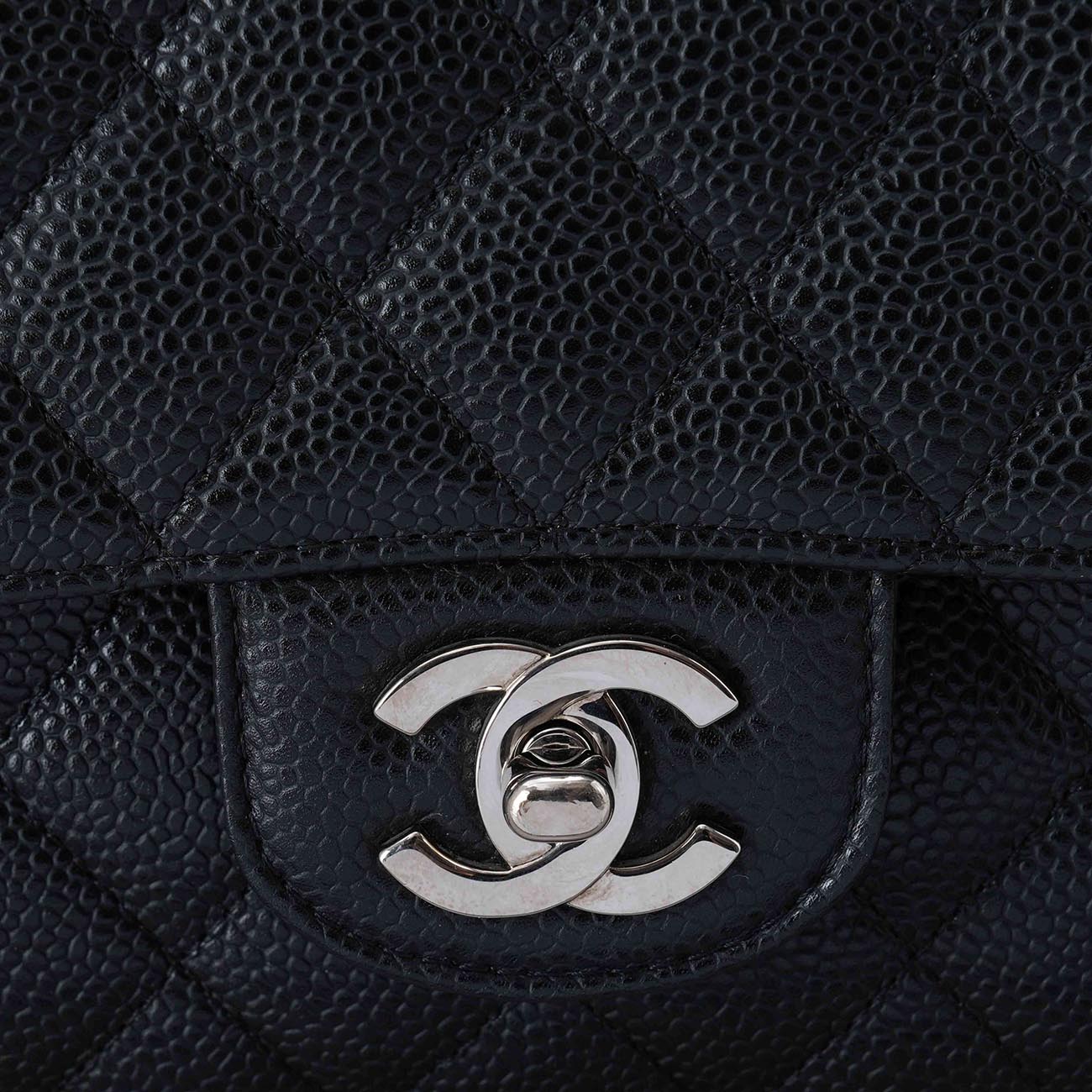 CHANEL(USED)샤넬 캐비어 클래식 미듐 플랩백