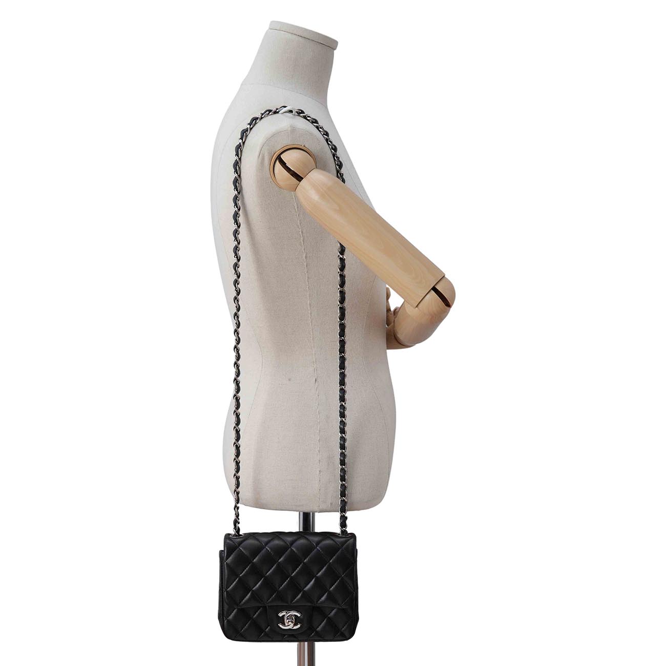 CHANEL(USED)샤넬 클래식 램스킨 쁘띠삭