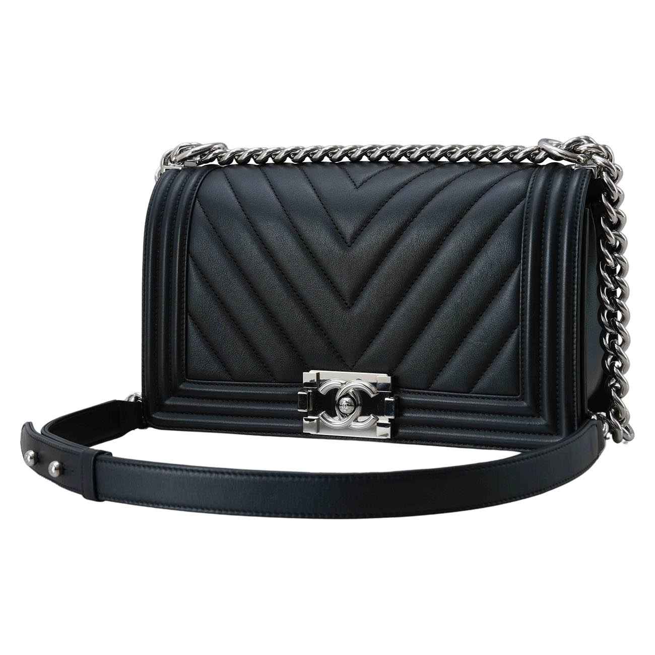 CHANEL(USED)샤넬 쉐브론 보이샤넬 미듐 플랩백