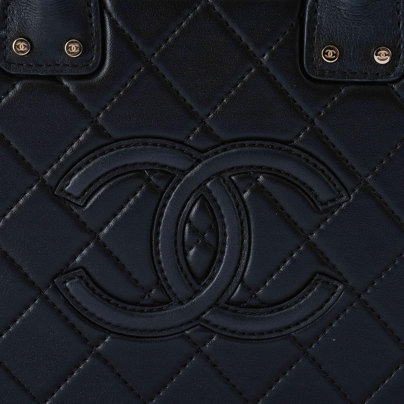 CHANEL(USED)샤넬 AS3345 시즌 베니티 코스메틱 케이스 탑핸들