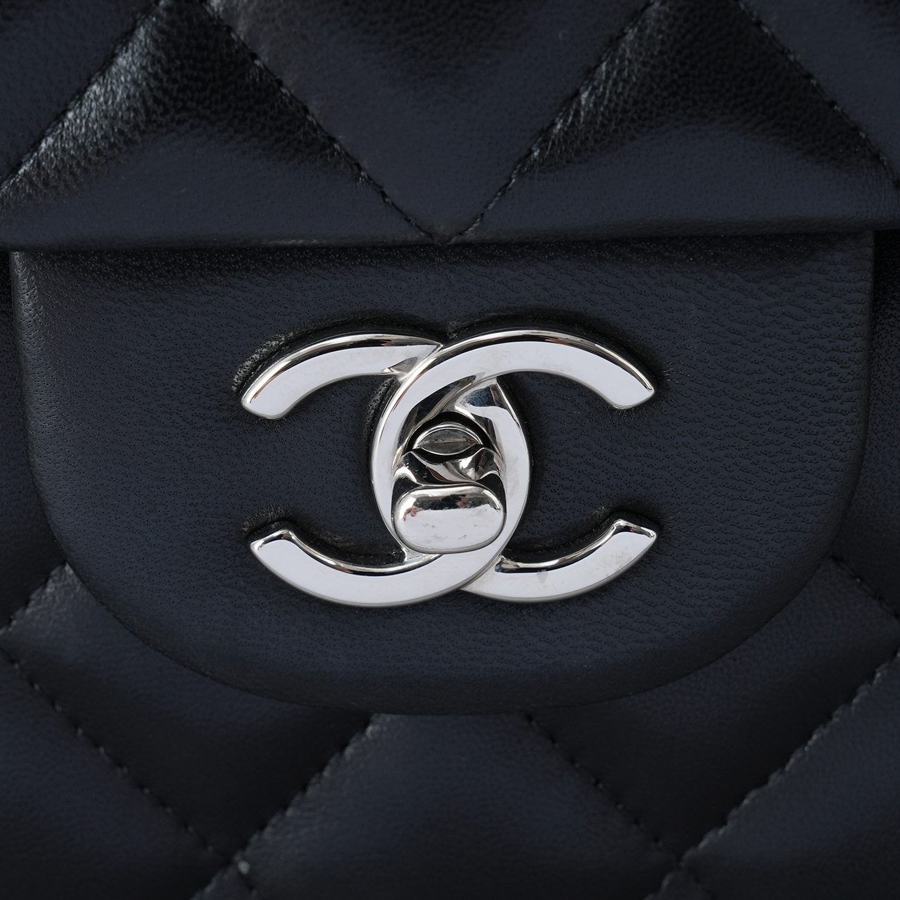 CHANEL(USED)샤넬 클래식 램스킨 라지 블랙 은장