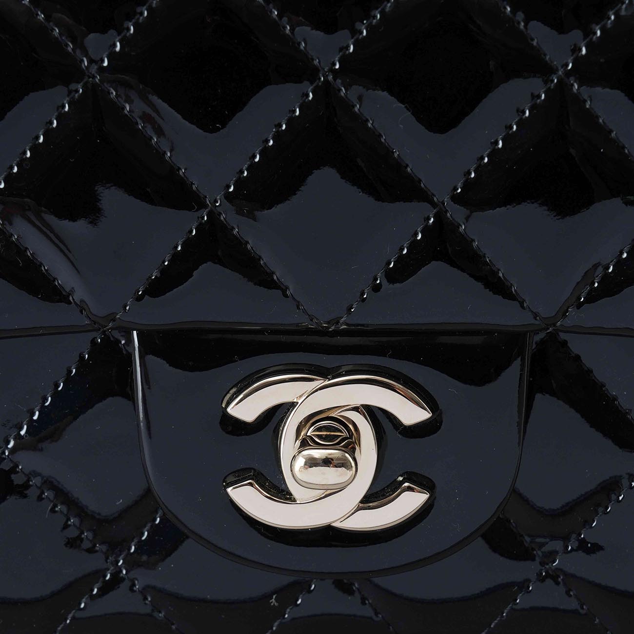 CHANEL(USED)샤넬 페이던트 클래식 뉴미니 플랩백