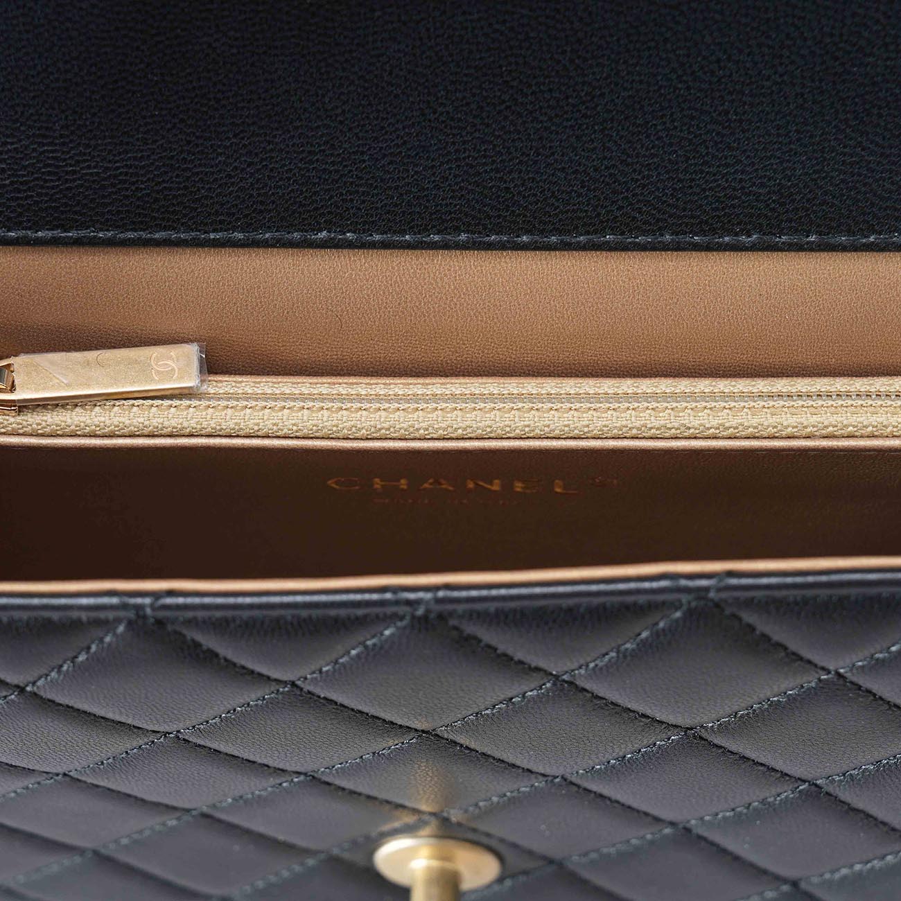 CHANEL(USED)샤넬 AS0585 시즌 진주 탑 펄 체인 플랩백