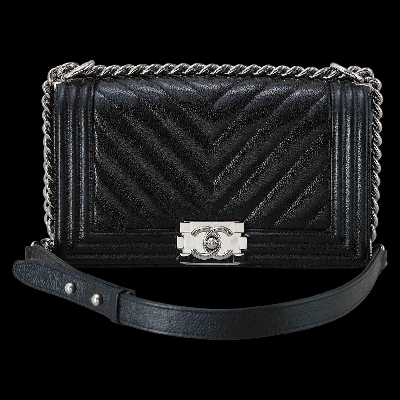 CHANEL(USED)샤넬 A67086 쉐브론 보이샤넬 미듐 플랩백