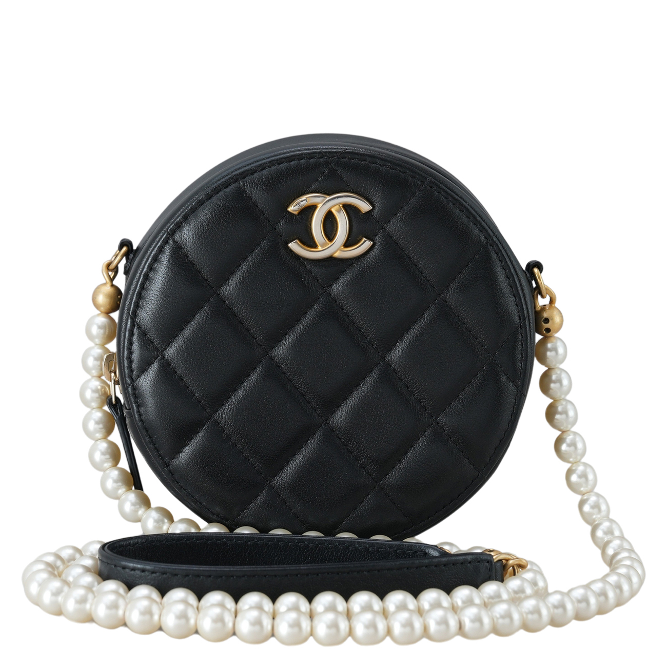 CHANEL(USED)샤넬 램스킨 진주장식 동그리백