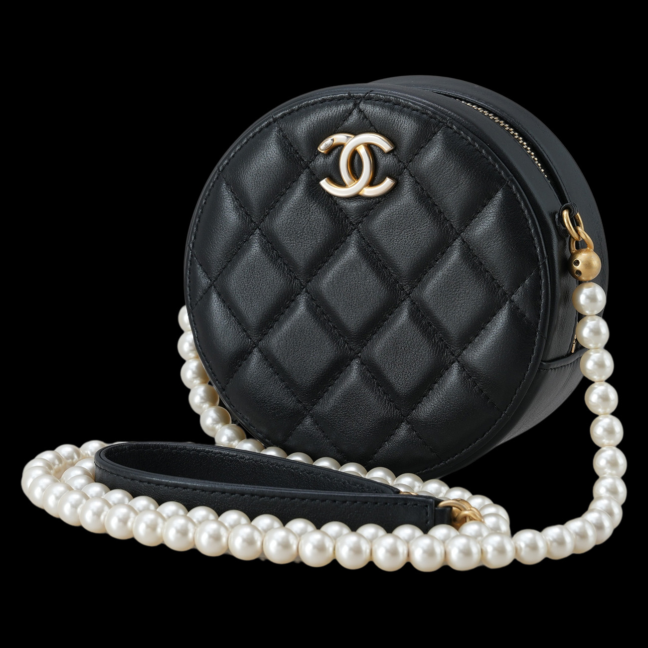 CHANEL(USED)샤넬 램스킨 진주장식 동그리백