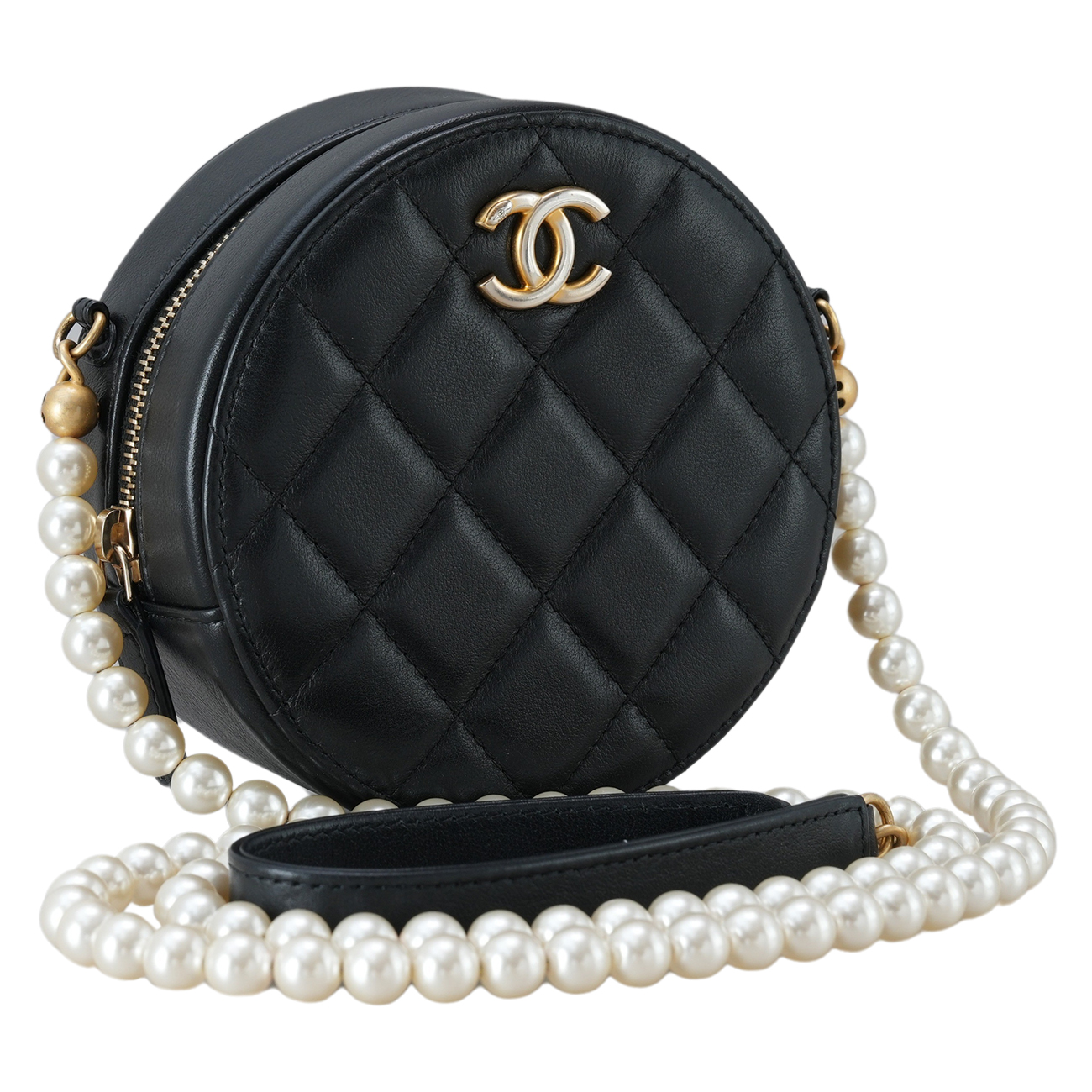 CHANEL(USED)샤넬 램스킨 진주장식 동그리백