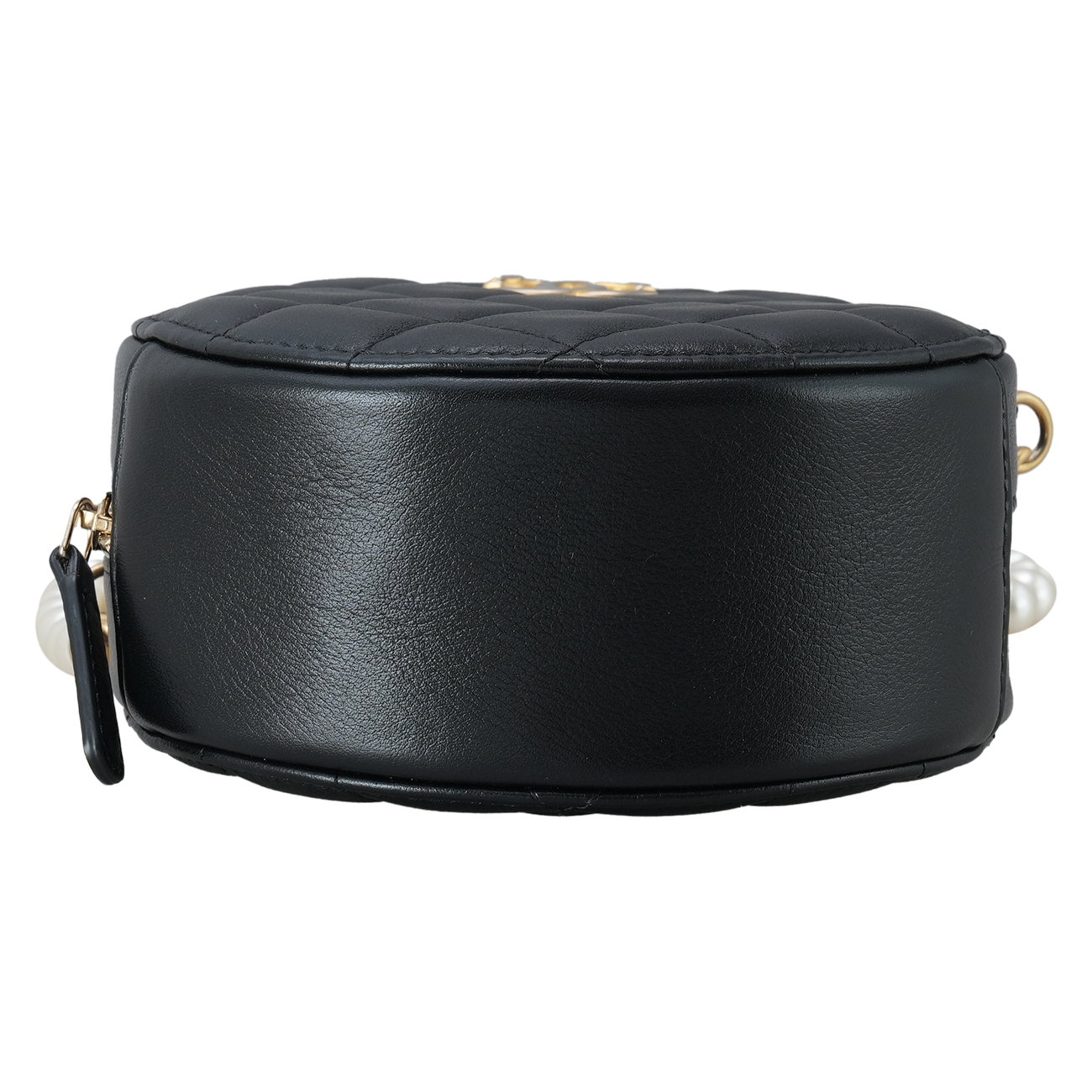 CHANEL(USED)샤넬 램스킨 진주장식 동그리백