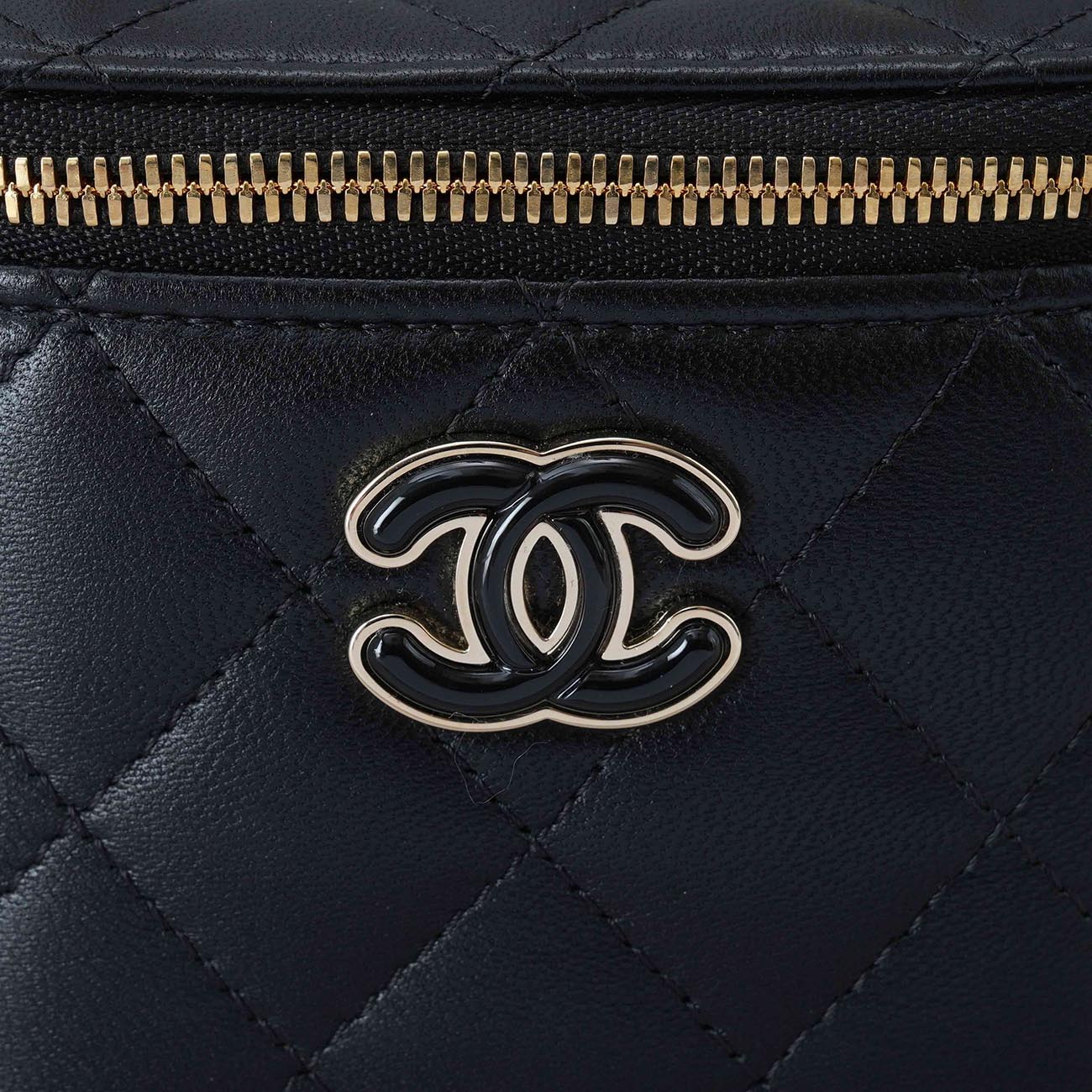 CHANEL(USED)샤넬 램스킨 시즌 베니티 체인백