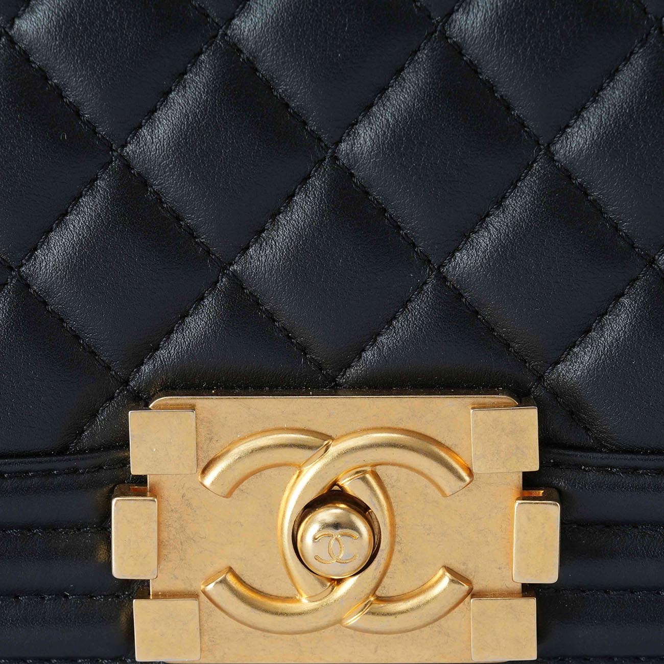 CHANEL(USED)샤넬 보이샤넬 램스킨 미듐