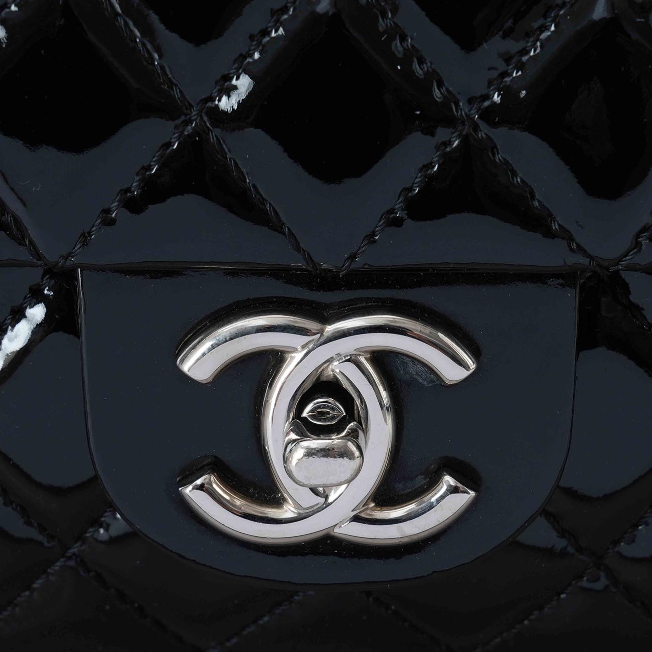 CHANEL(USED)샤넬 페이던트 클래식 미듐 플랩백