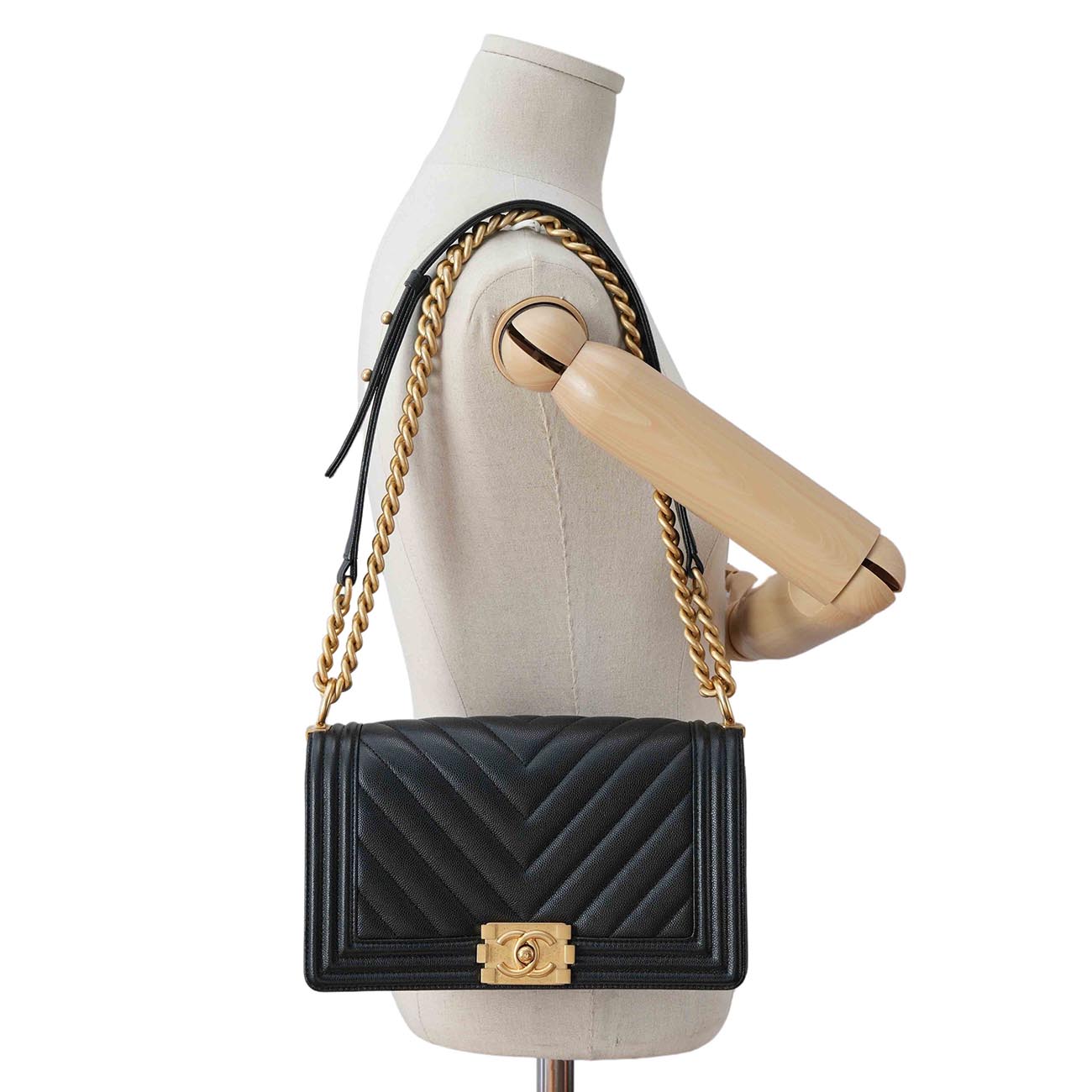 CHANEL(USED)샤넬 보이샤넬 캐비어 쉐브론 미듐
