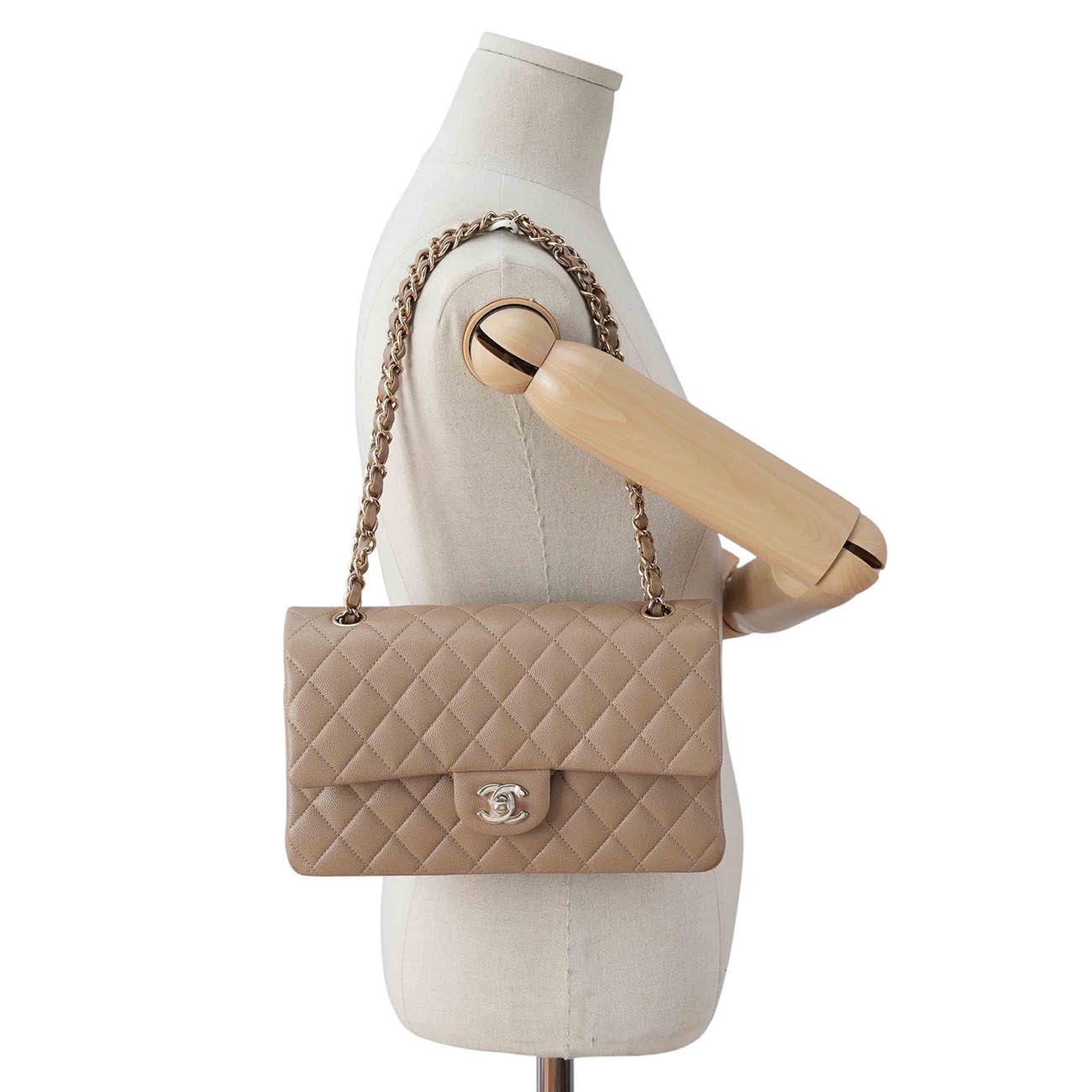 CHANEL(USED)샤넬 캐비어 클래식 미듐 플랩백