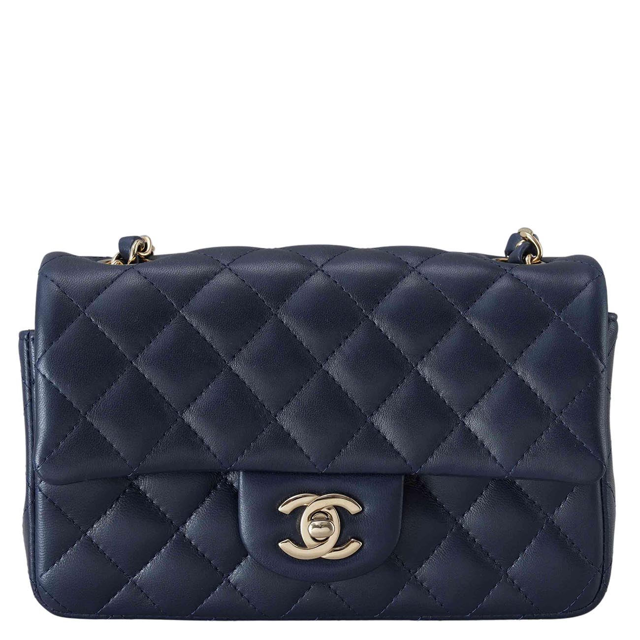 CHANEL(USED)샤넬 A69900 램스킨 클래식 뉴미니 크로스백