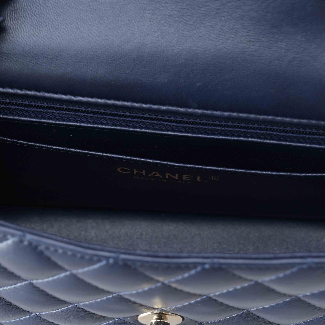 CHANEL(USED)샤넬 A69900 램스킨 클래식 뉴미니 크로스백