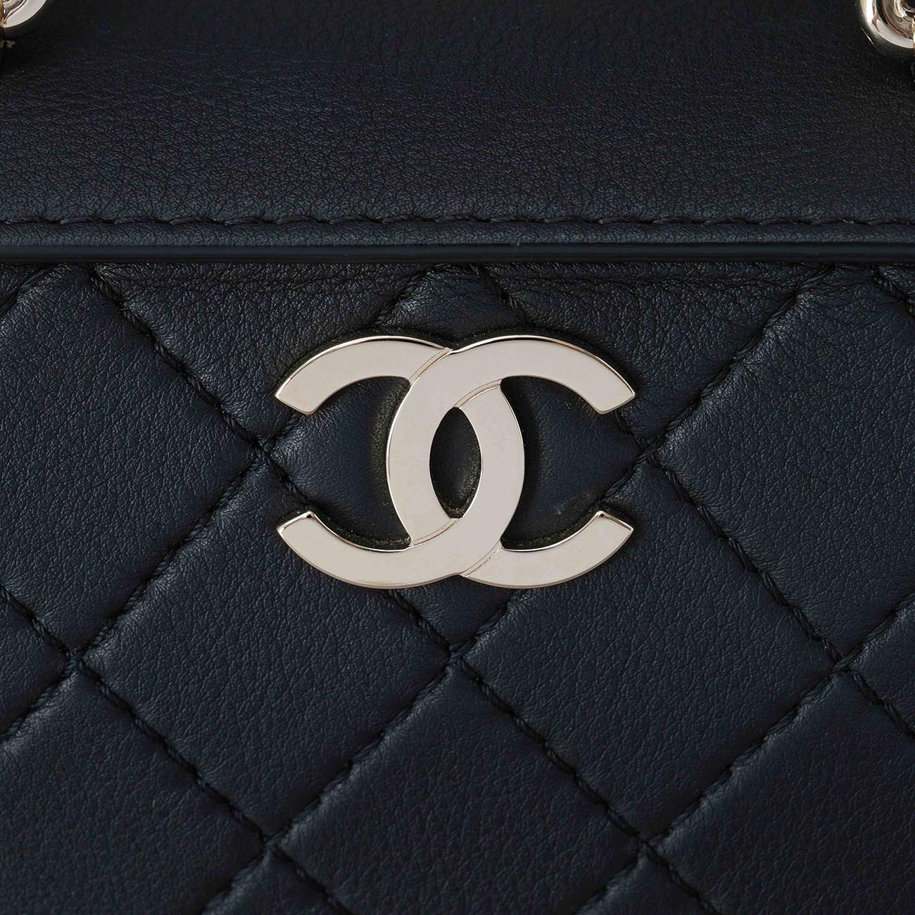 CHANEL(USED)샤넬 AS1286 코스매틱 베니티 탑핸들백