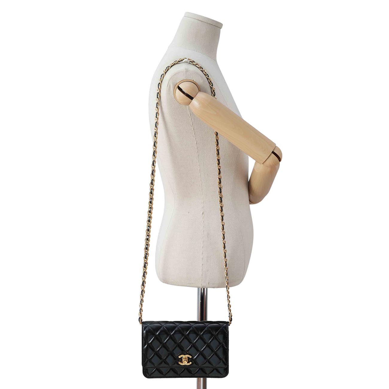 CHANEL(USED)샤넬 AP3310 시즌 샤이닝 램스킨 체인 WOC