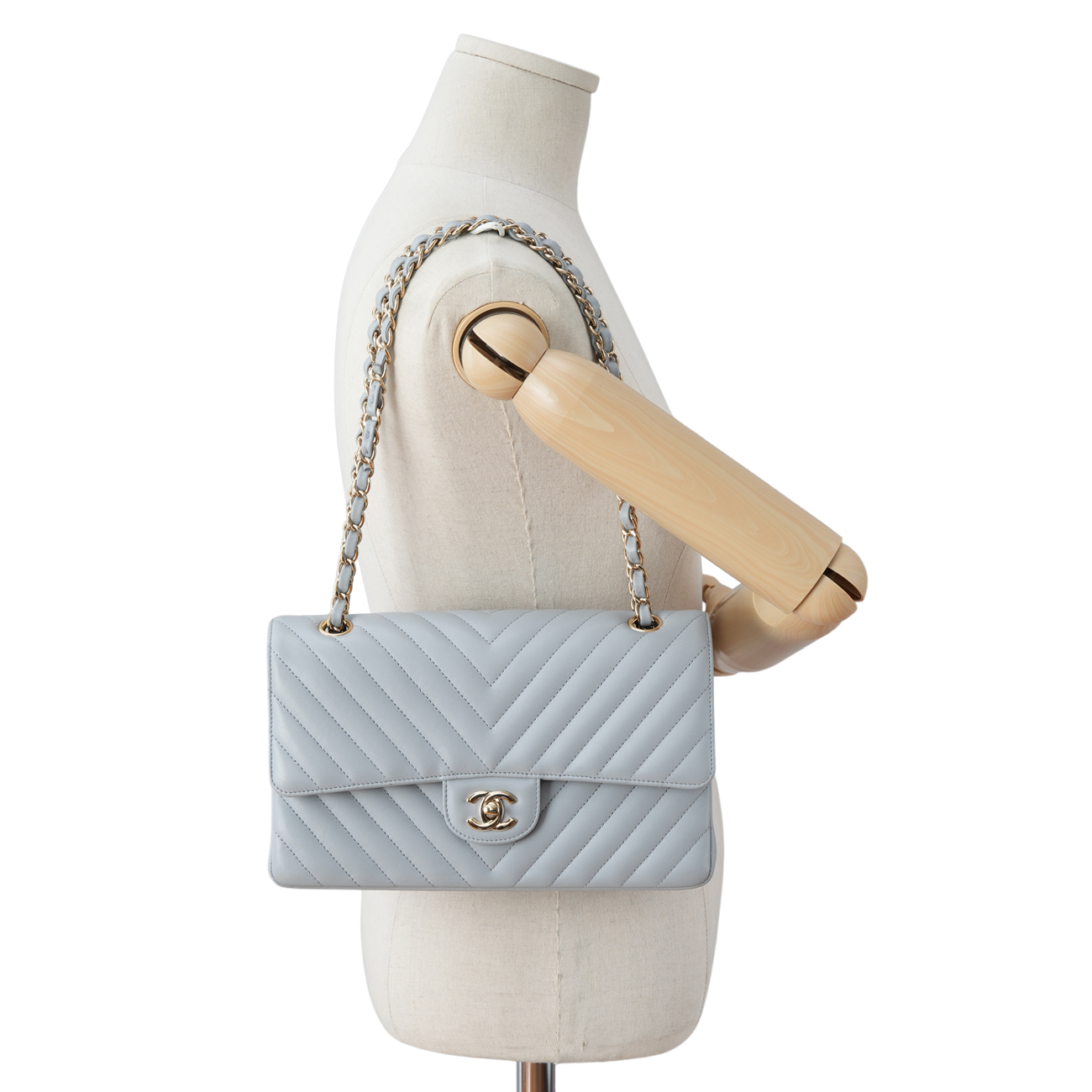 CHANEL(USED)샤넬 램스킨 쉐브론 클래식 미듐