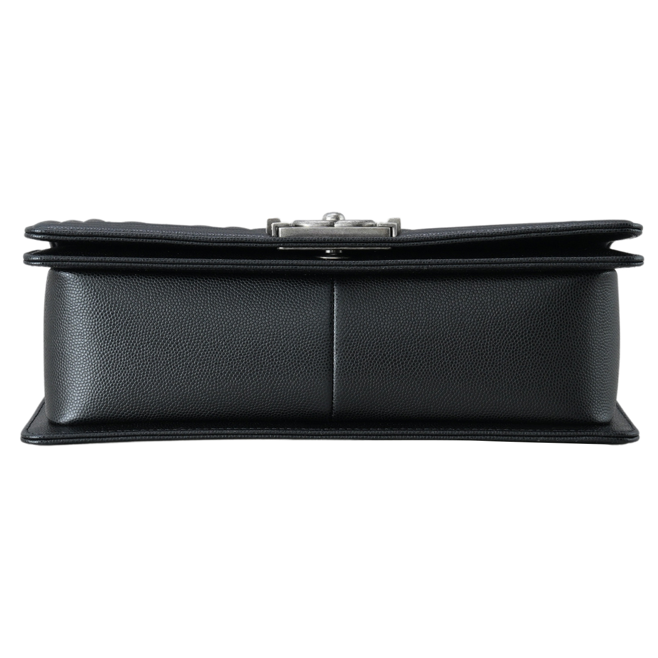 CHANEL(USED)샤넬 A67086 캐비어 보이샤넬 미듐 플랩백