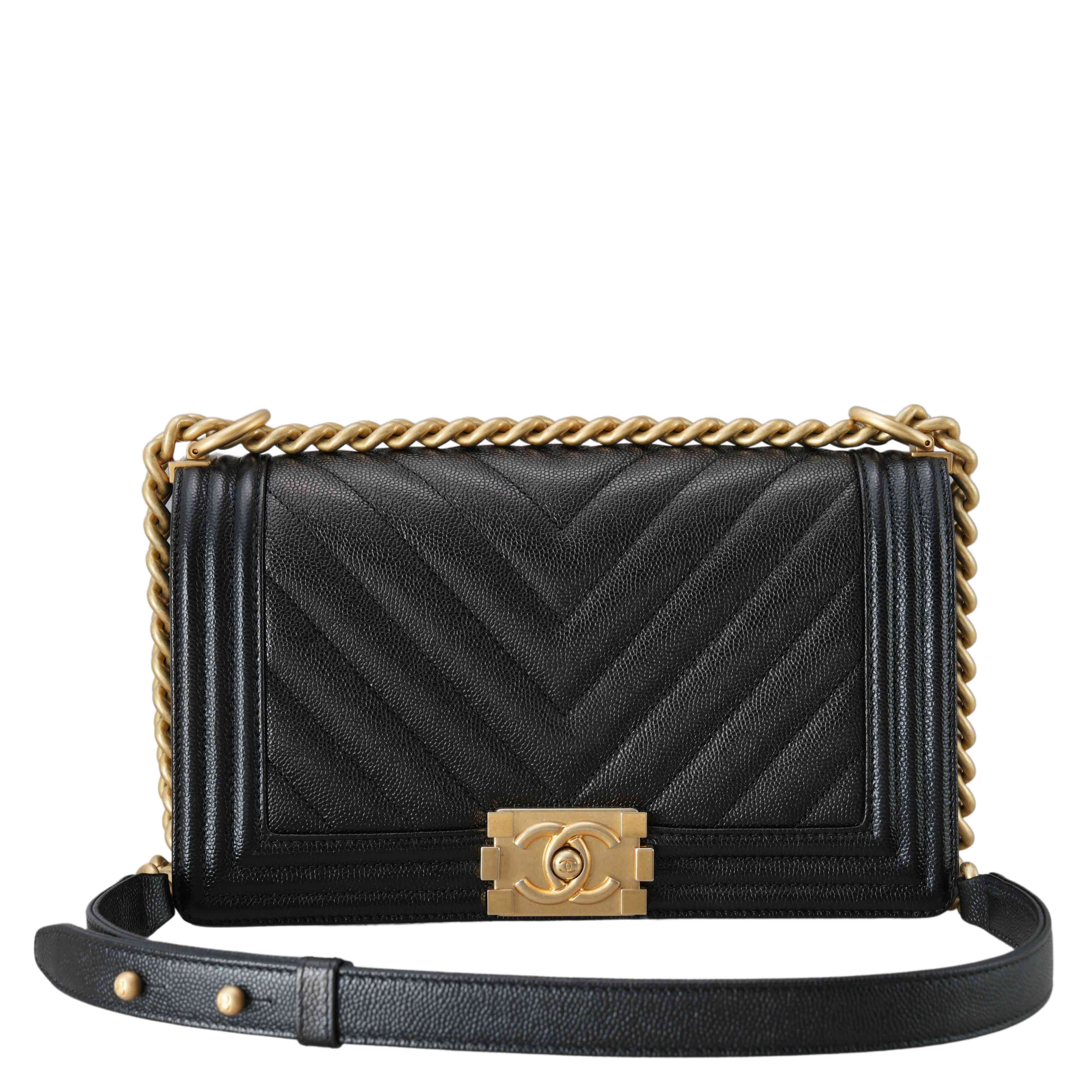 CHANEL(USED)샤넬 캐비어 쉐브론 보이샤넬 미듐 플랩백