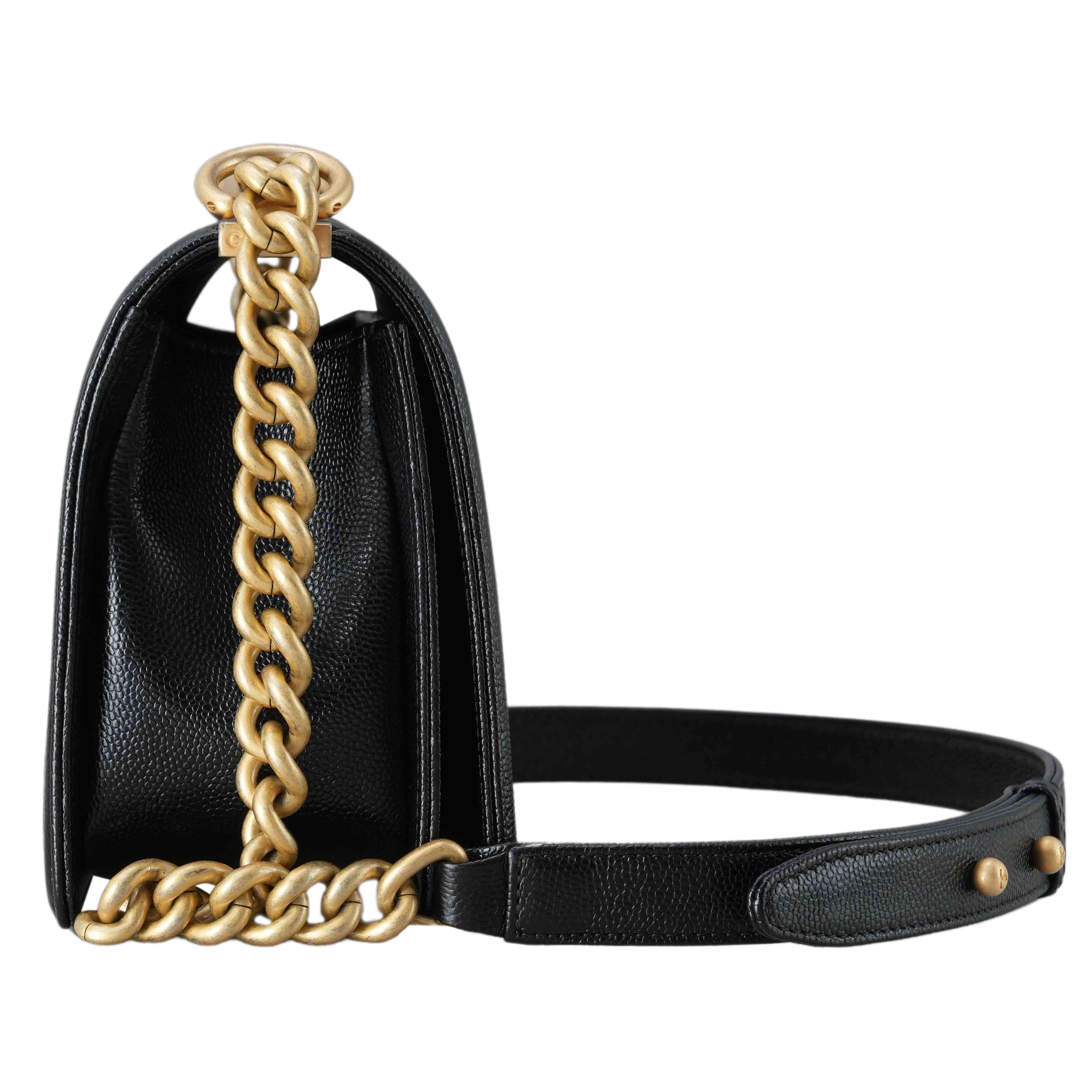 CHANEL(USED)샤넬 캐비어 쉐브론 보이샤넬 미듐 플랩백