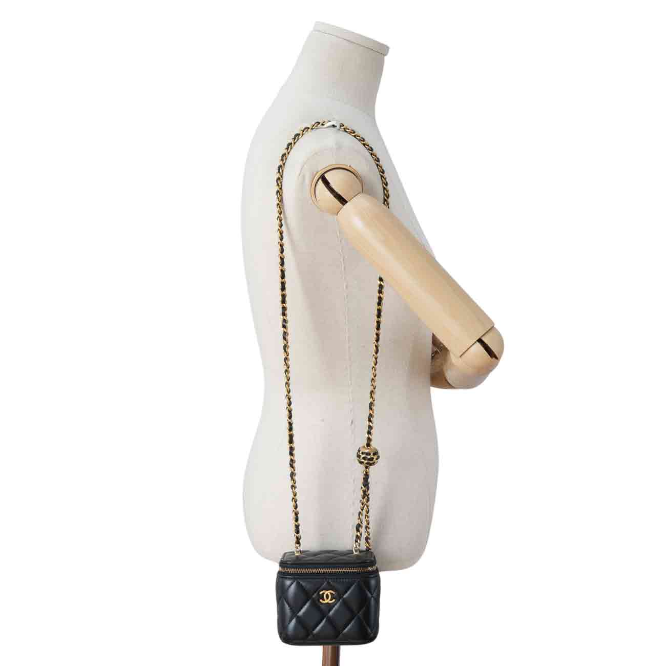CHANEL(USED)샤넬 AP1447 골든볼 베니티 크로스백