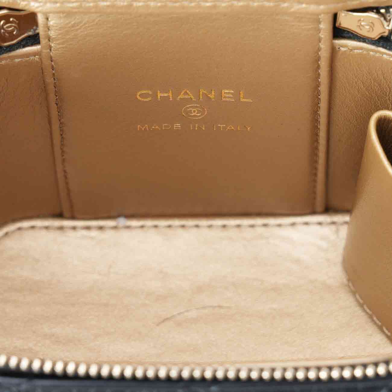 CHANEL(USED)샤넬 AP1447 골든볼 베니티 크로스백