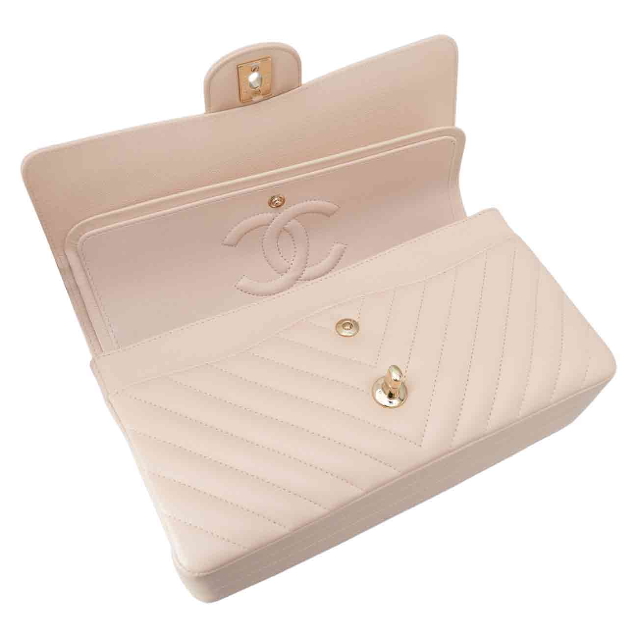 CHANEL(USED)샤넬 캐비어 클래식 쉐브론 미듐 플랩백