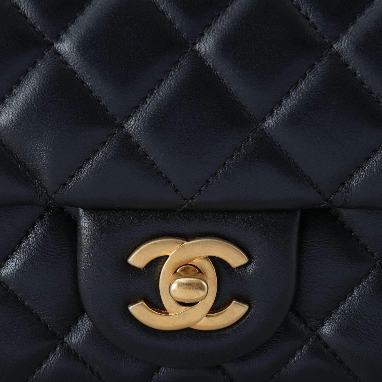 CHANEL(USED)샤넬 시즌 쁘띠삭 리본스트랩