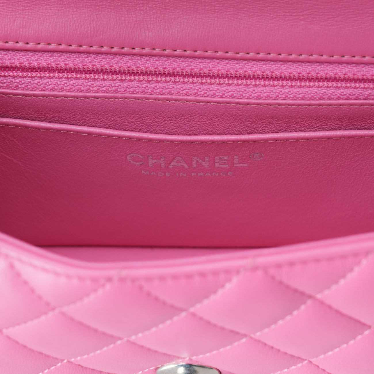 CHANEL(USED)샤넬 클래식 뉴미니 크로스백