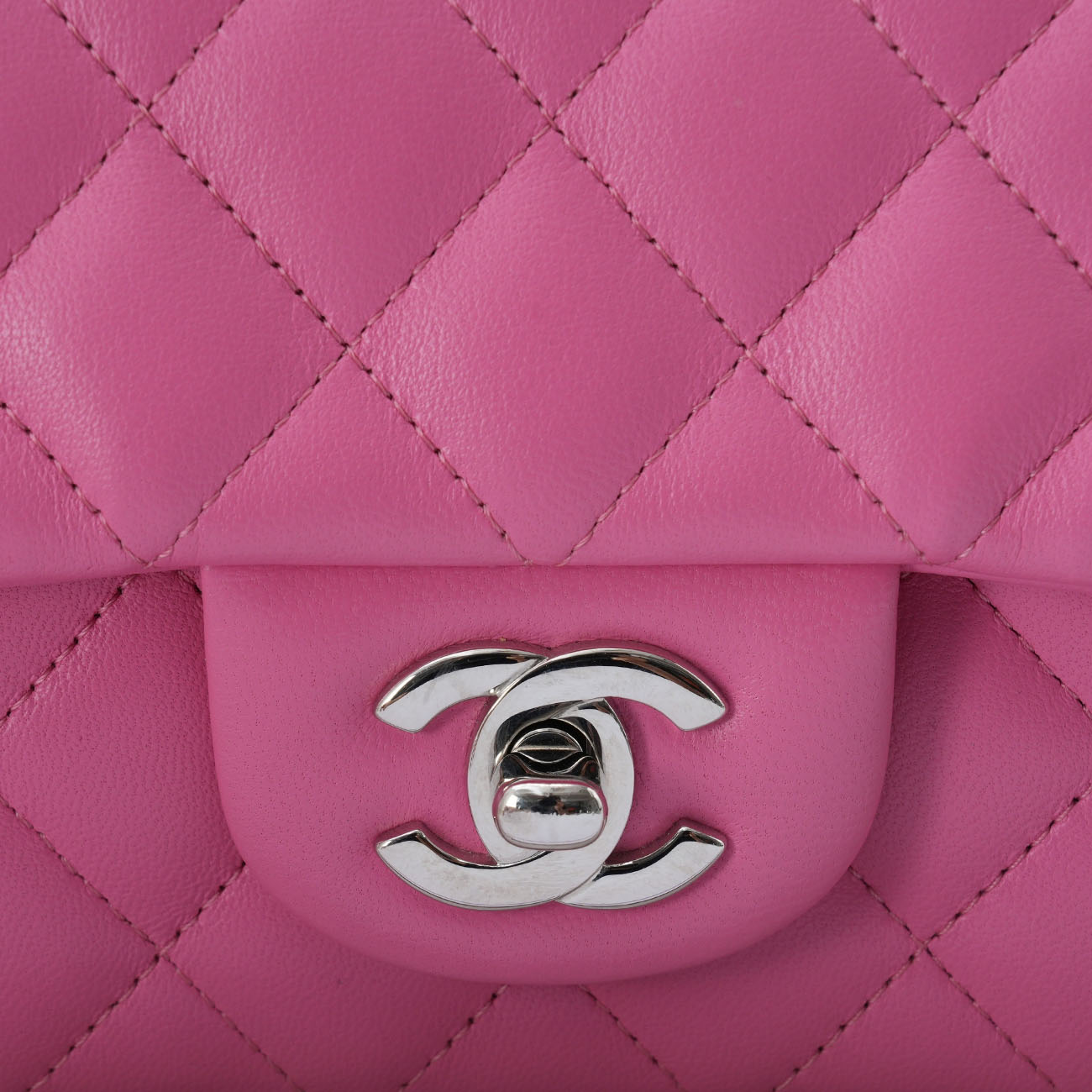 CHANEL(USED)샤넬 클래식 뉴미니 크로스백