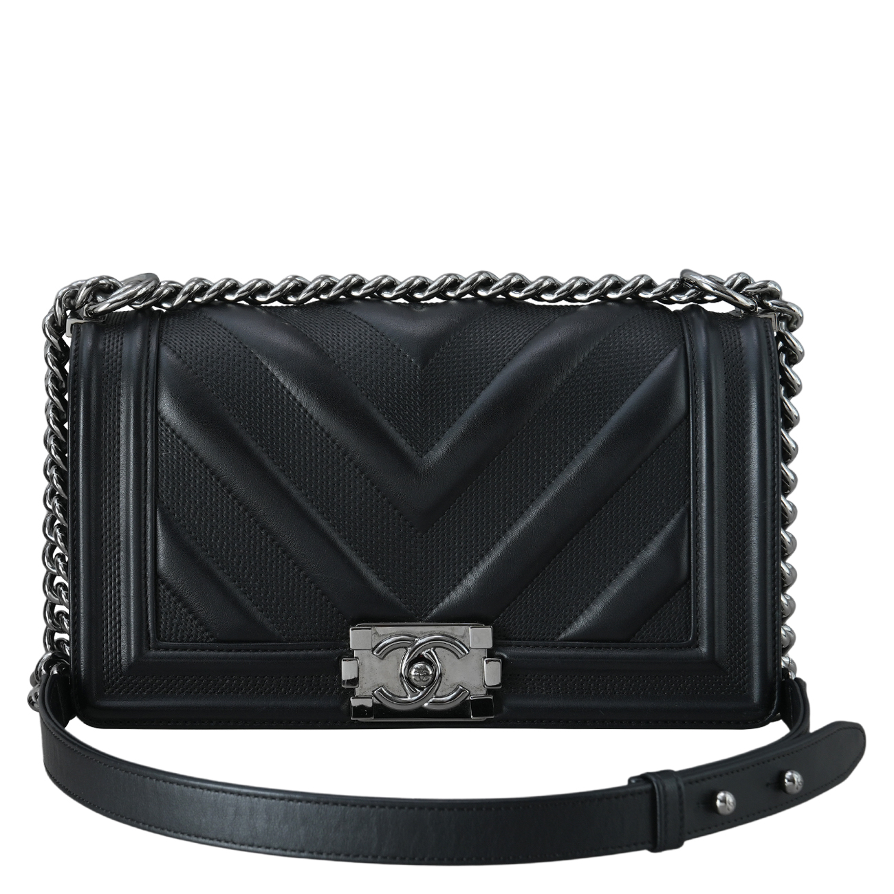 CHANEL(USED)샤넬 시즌 쉐브론 보이샤넬 미듐 플랩백