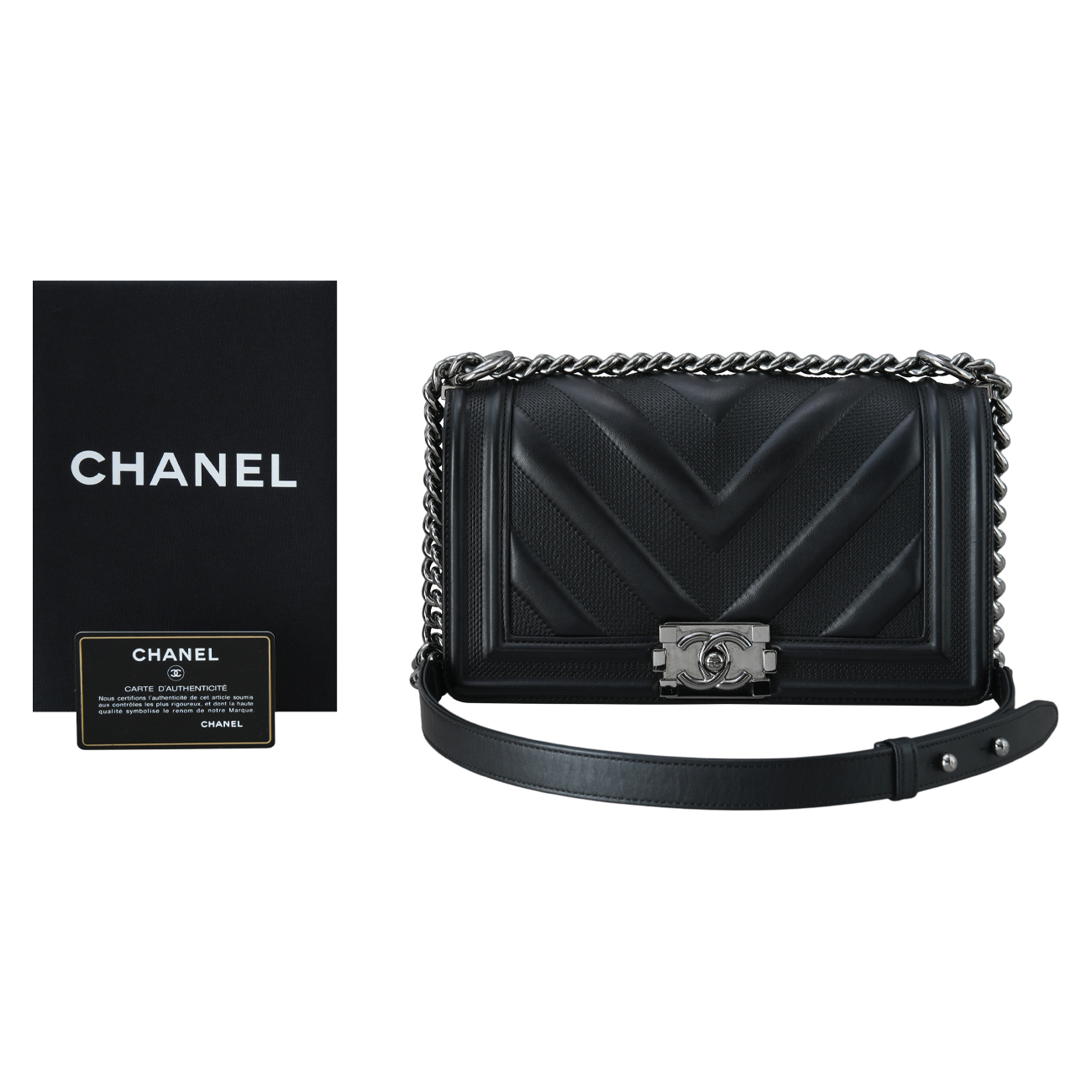 CHANEL(USED)샤넬 시즌 쉐브론 보이샤넬 미듐 플랩백