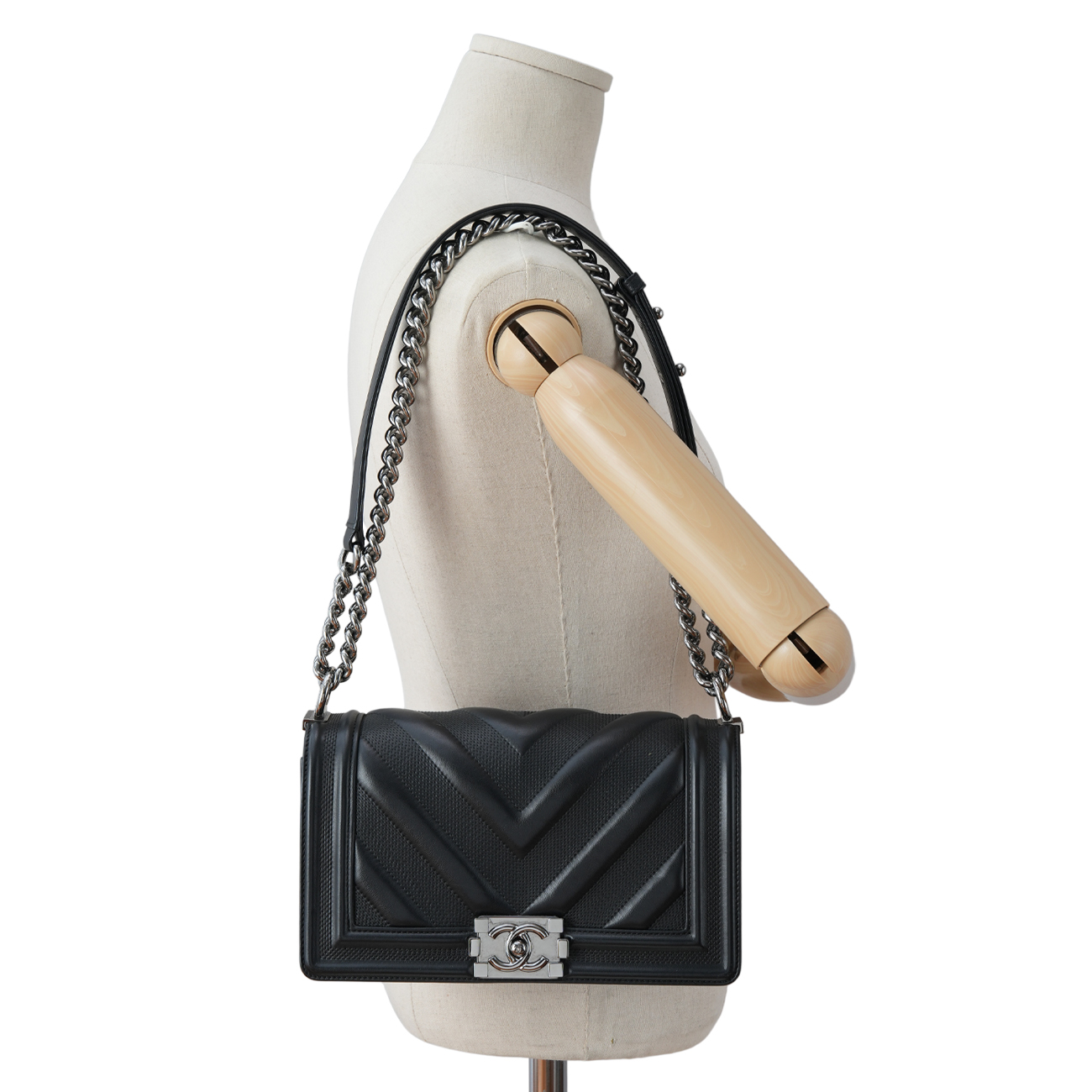 CHANEL(USED)샤넬 시즌 쉐브론 보이샤넬 미듐 플랩백