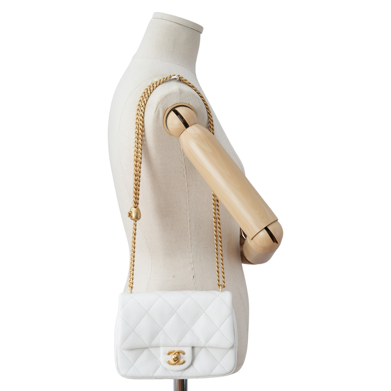 CHANEL(USED)샤넬 캐비어 하트볼 체인 플랩백