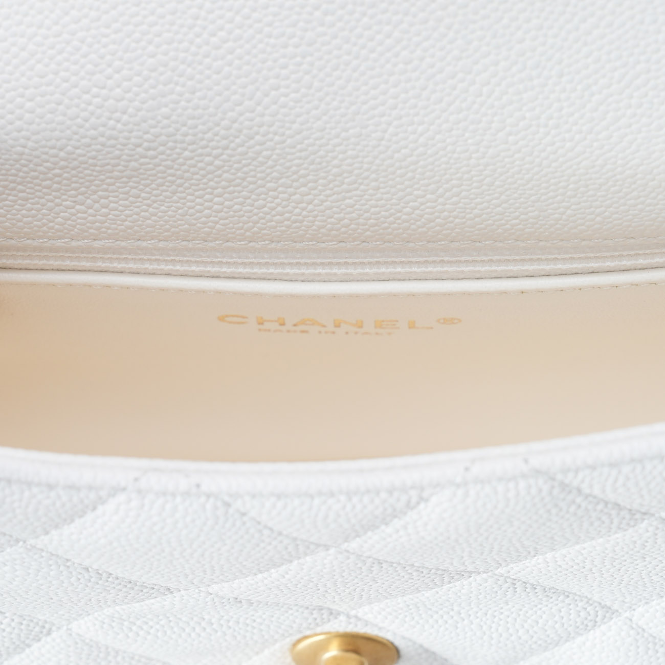 CHANEL(USED)샤넬 캐비어 하트볼 체인 플랩백