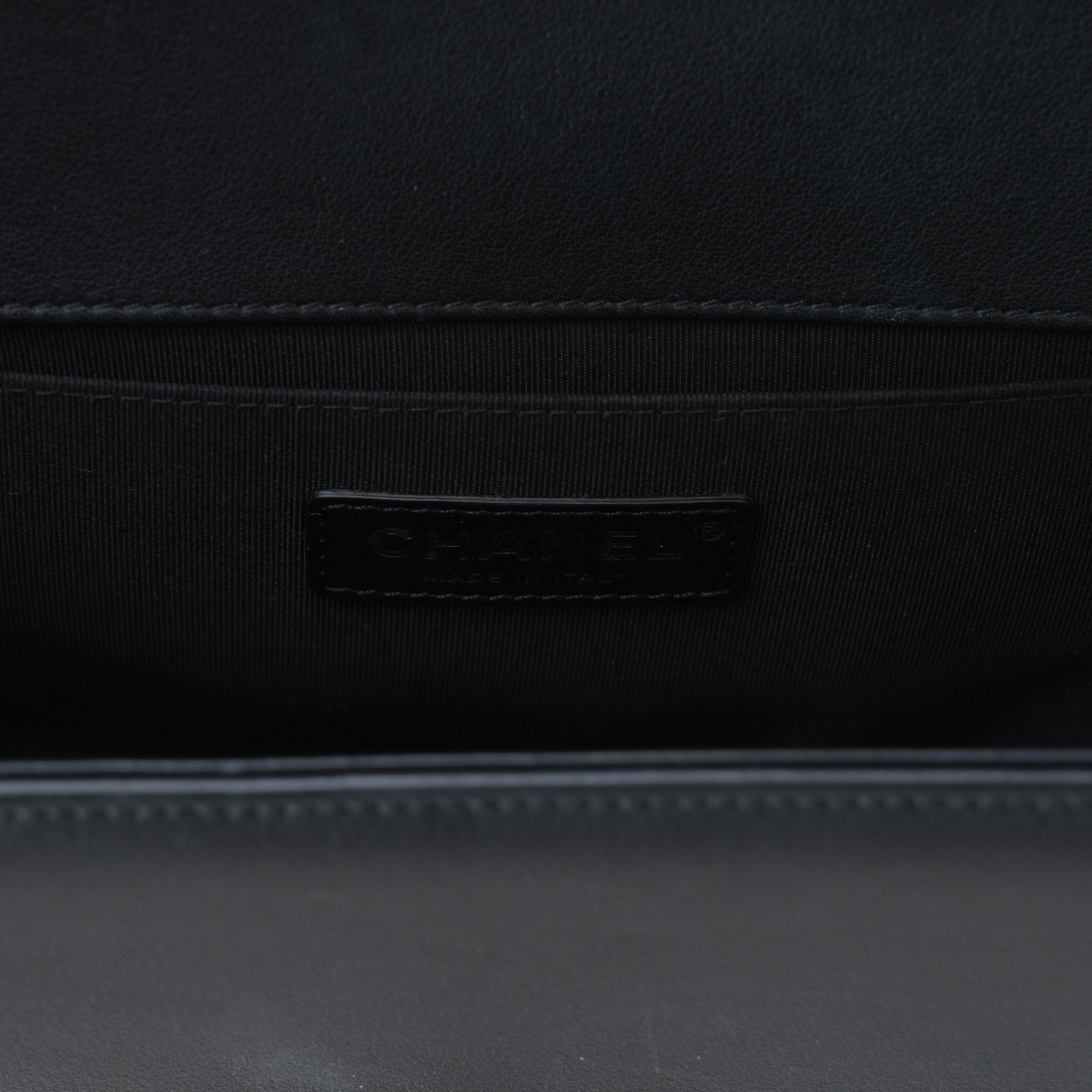 CHANEL(USED)샤넬 보이샤넬 미듐 체인 플랩백
