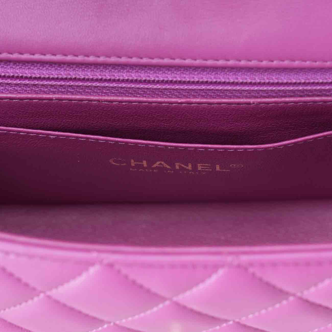 CHANEL(USED)샤넬 클래식 뉴미니 크로스백