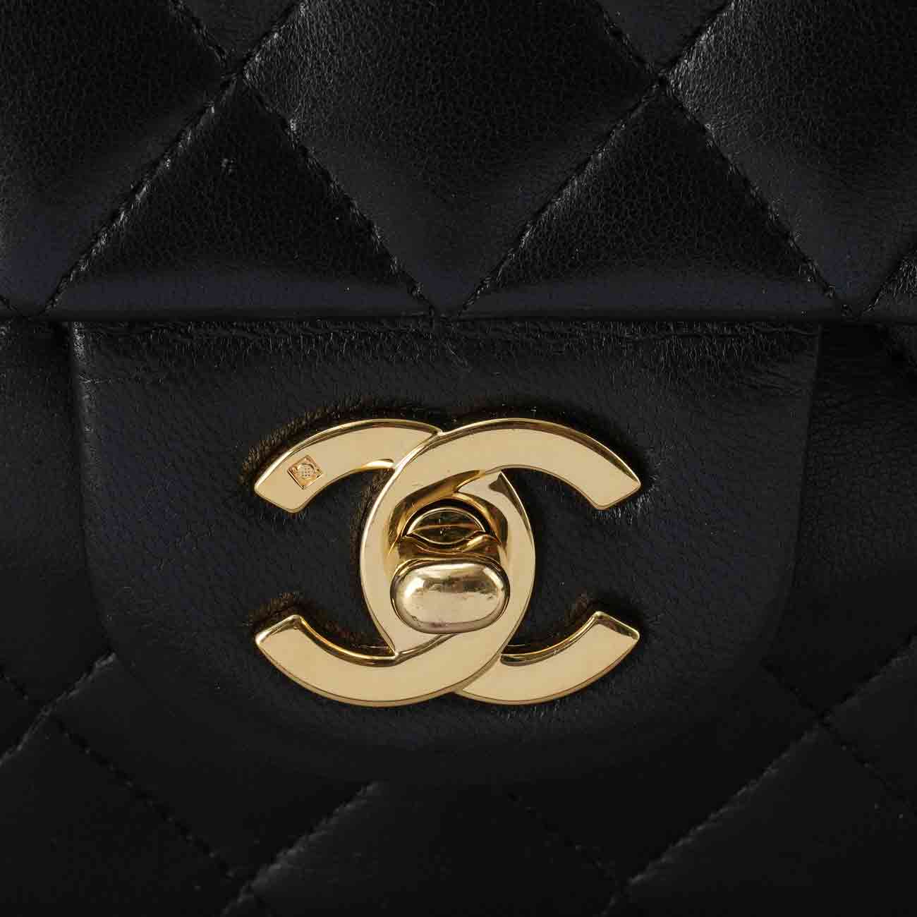 CHANEL(USED)샤넬 램스킨 클래식 미듐 플랩백