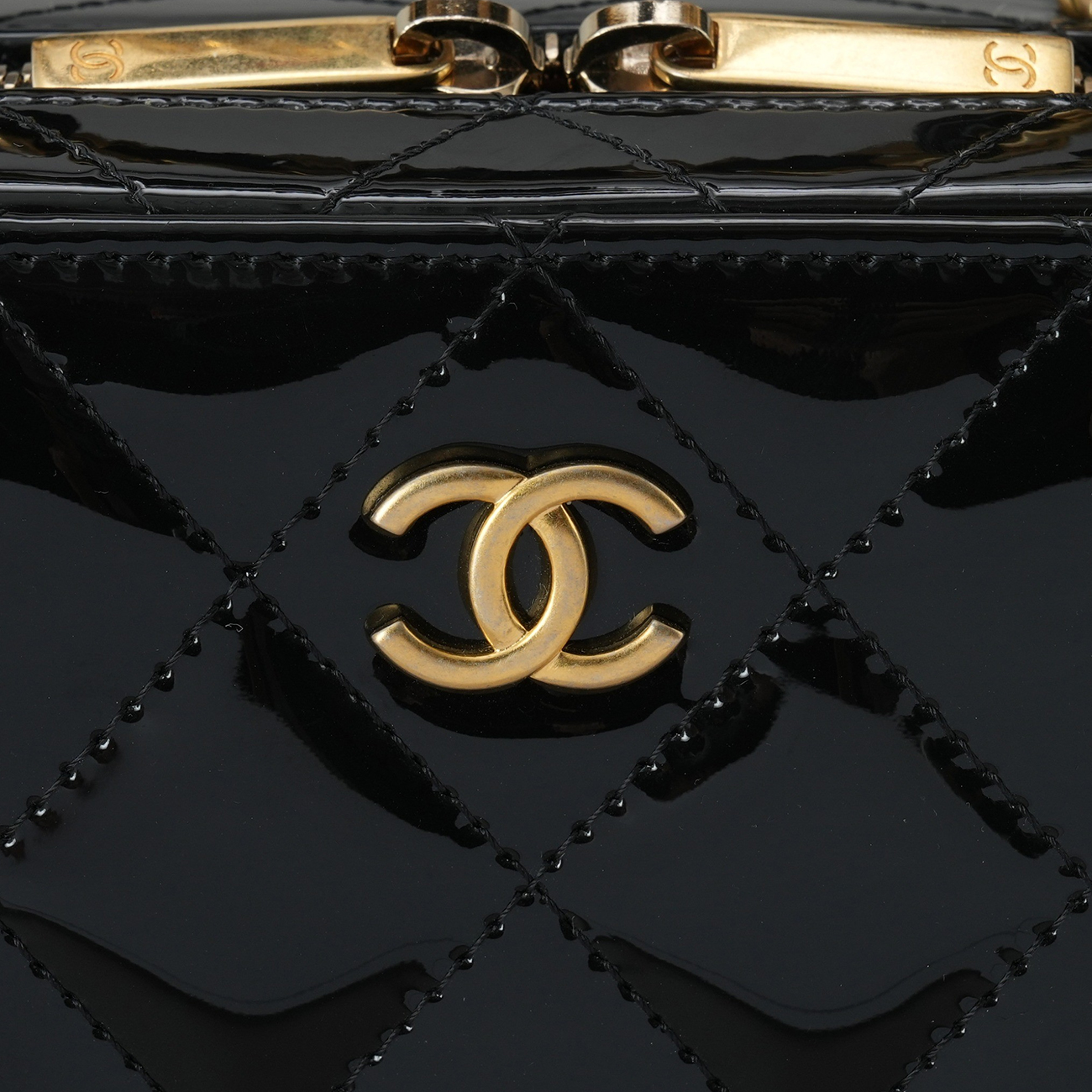 CHANEL(USED)샤넬 AP2874 페이던트 탑핸들 크로스백