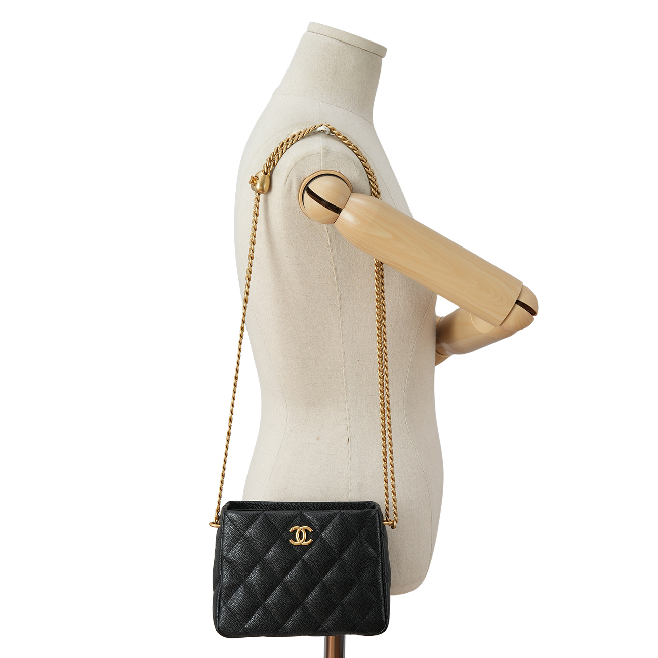 CHANEL(USED)샤넬 AS3830 시즌 하트볼 호보백