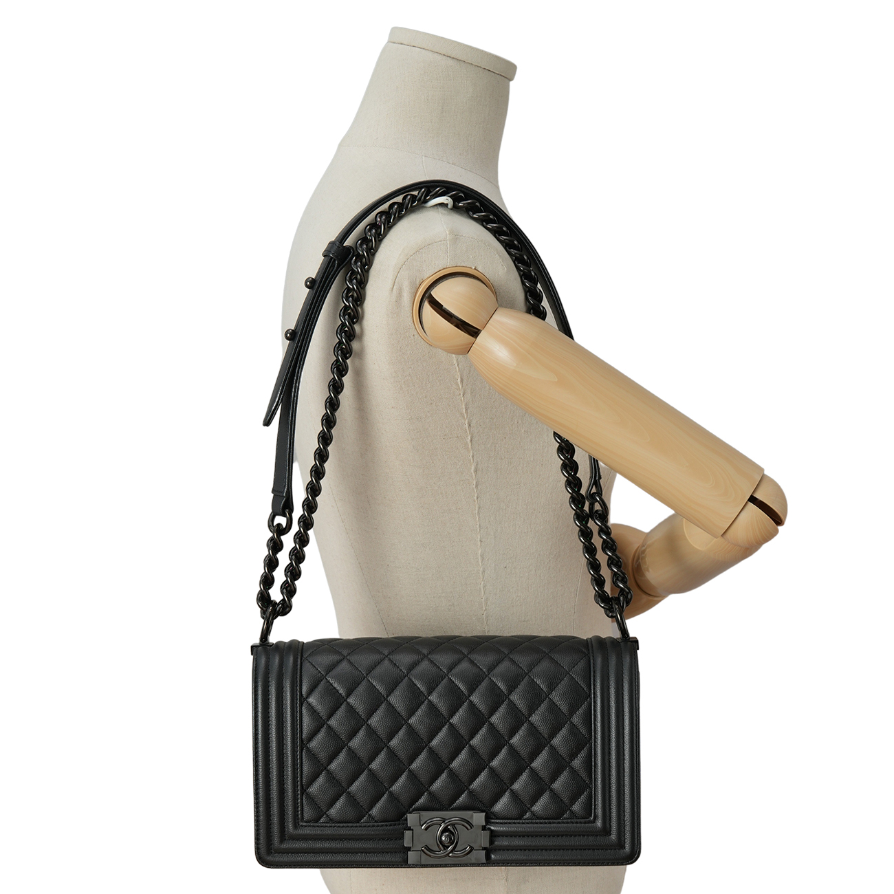 CHANEL(USED)샤넬 보이샤넬 캐비어 미듐 블랙