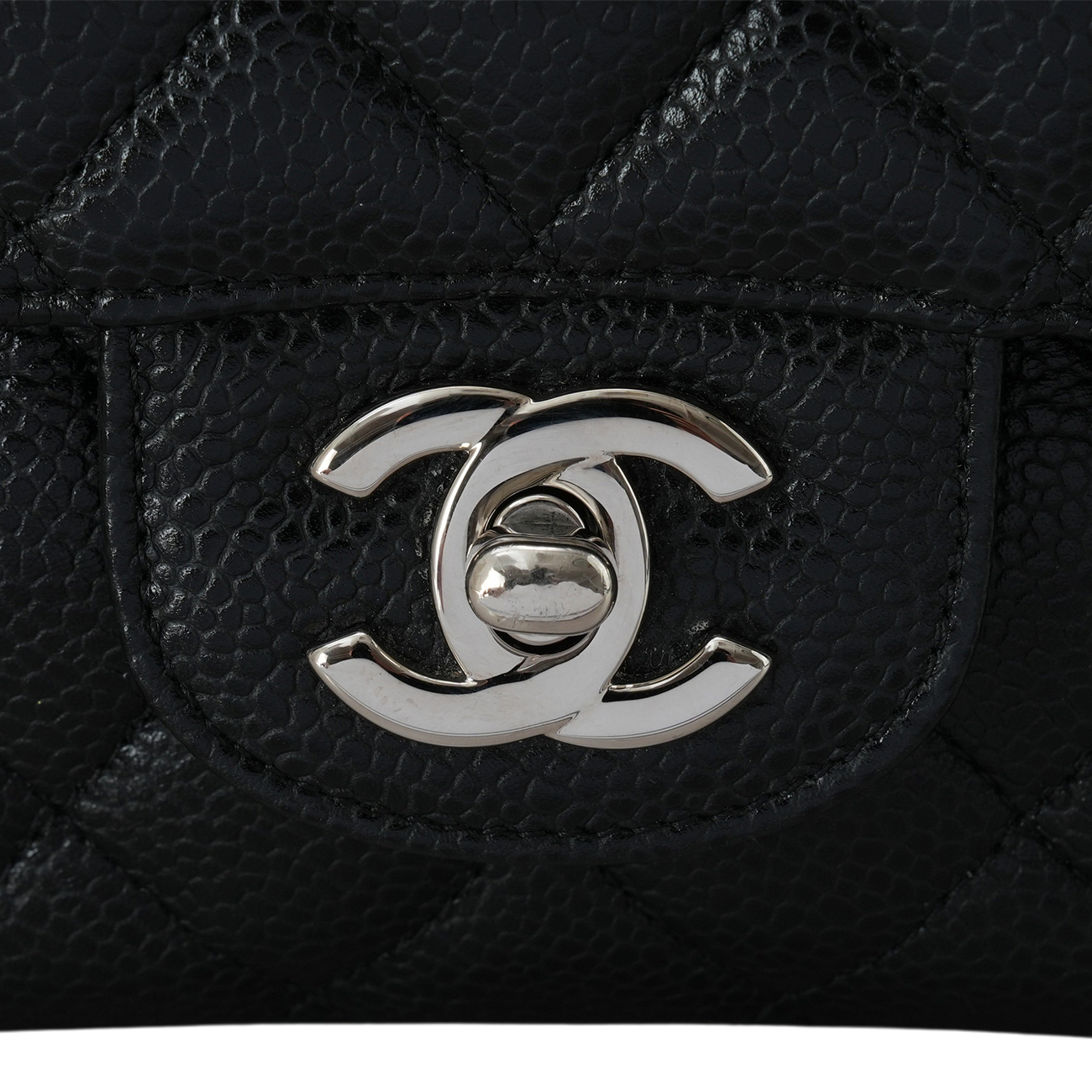 CHANEL(USED)샤넬 캐비어 클래식 미듐 플랩백