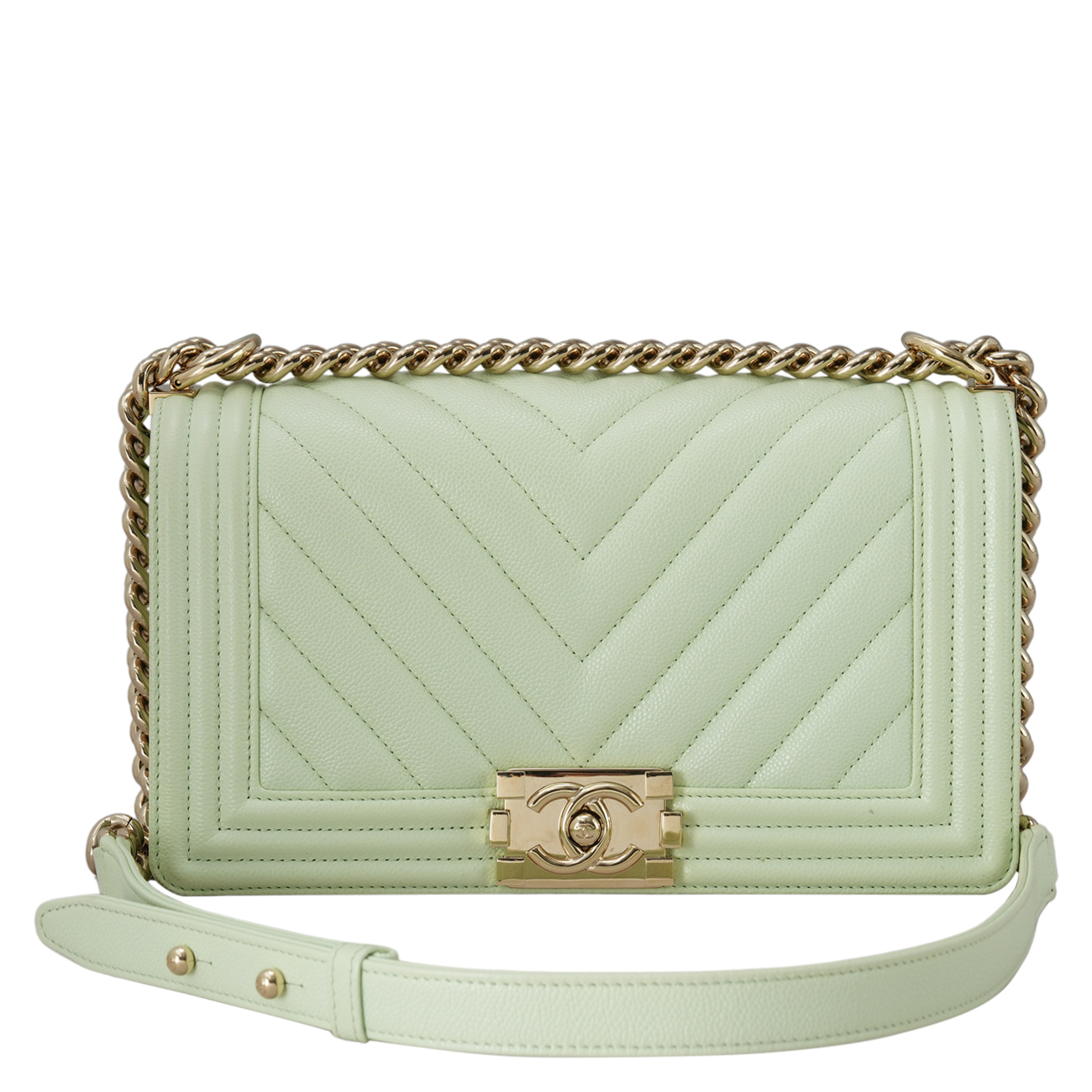 CHANEL(USED)샤넬 A67086 캐비어 쉐브론 보이샤넬 미듐 플랩백