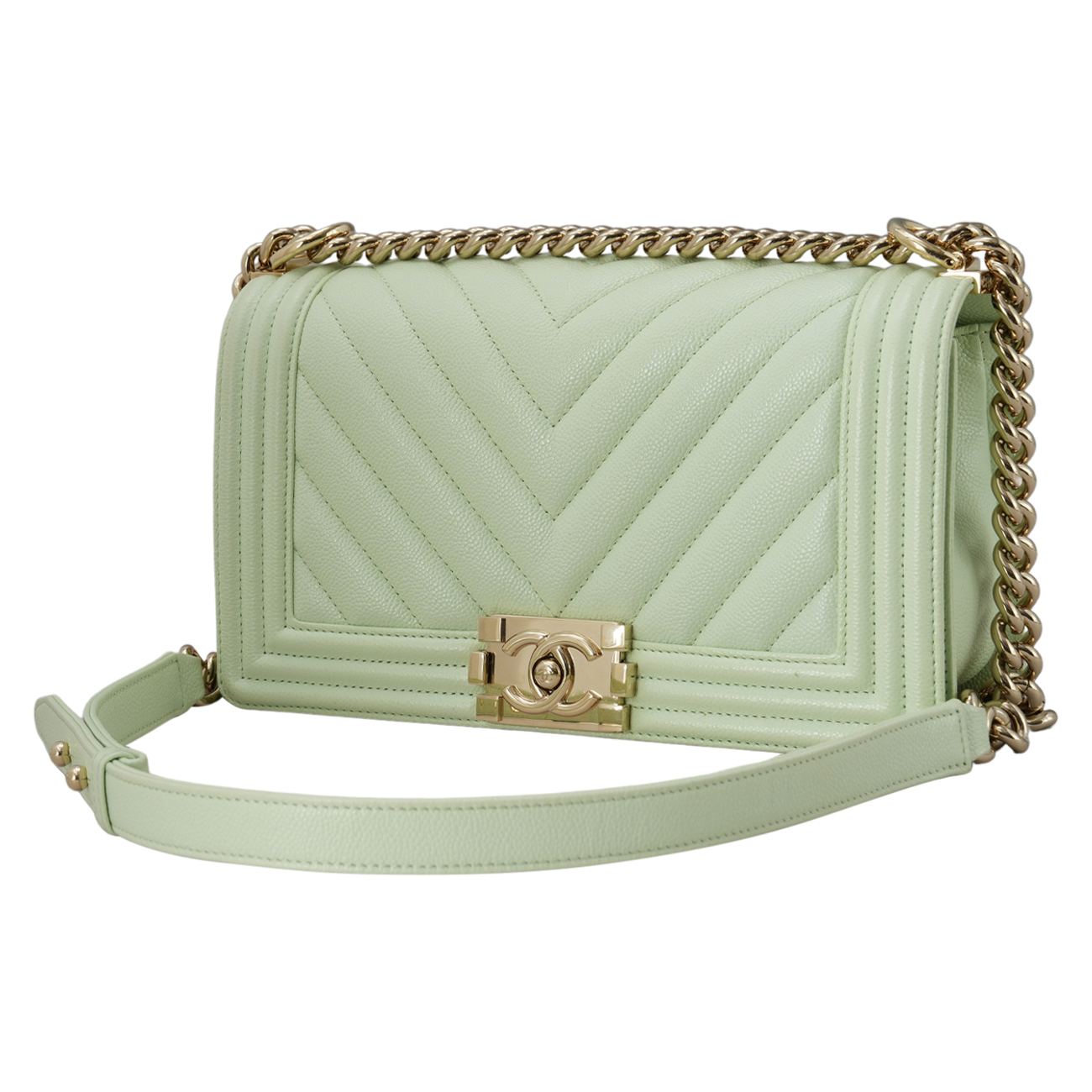 CHANEL(USED)샤넬 A67086 캐비어 쉐브론 보이샤넬 미듐 플랩백
