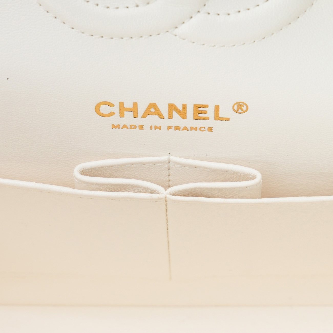 CHANEL(USED)샤넬 캐비어 클래식 미듐 플랩백